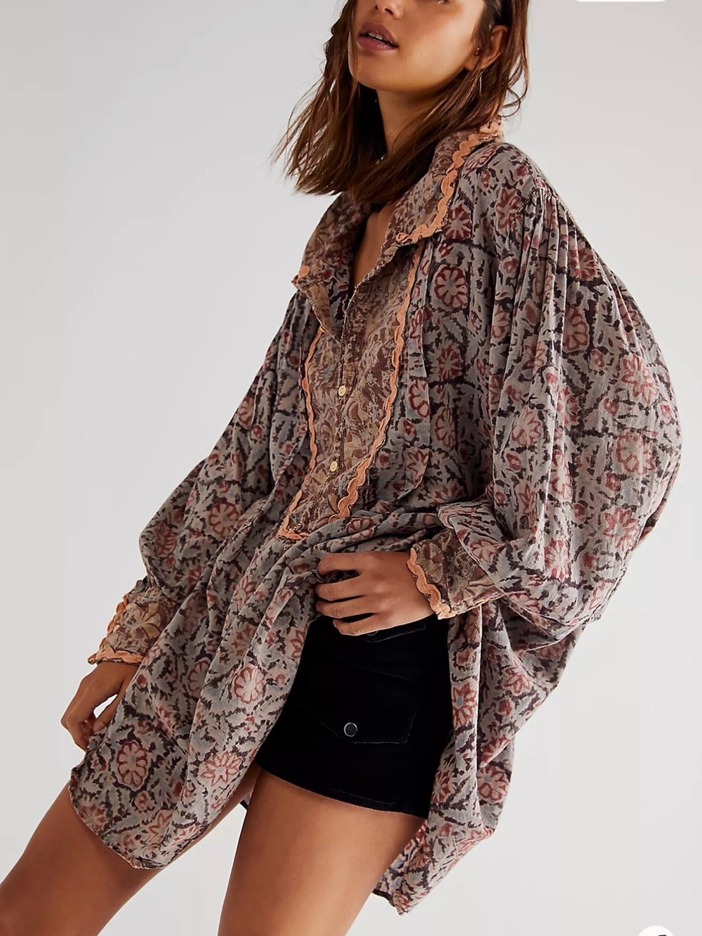 Magnolia Pearl Vintage-Inspired Floral Blouse in Dusty Rose and Cream